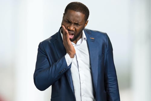 Throbbing Tooth Pain: What Are the Potential Causes?