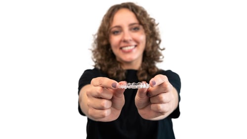 How to Clean Your Retainer